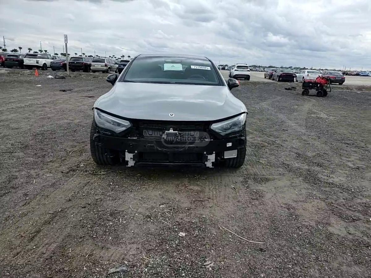 Mercedes-Benz EQE 53 4Matic+ 2023 — миниатюра 12