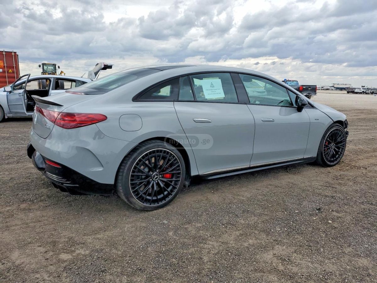 Mercedes-Benz EQE 53 4Matic+ 2023 — миниатюра 3