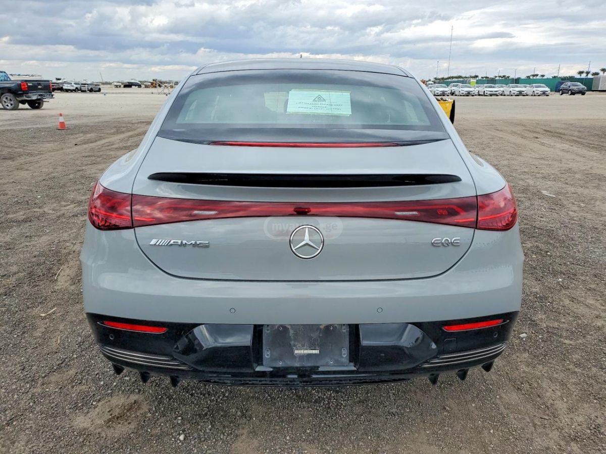 Mercedes-Benz EQE 53 4Matic+ 2023 — миниатюра 6