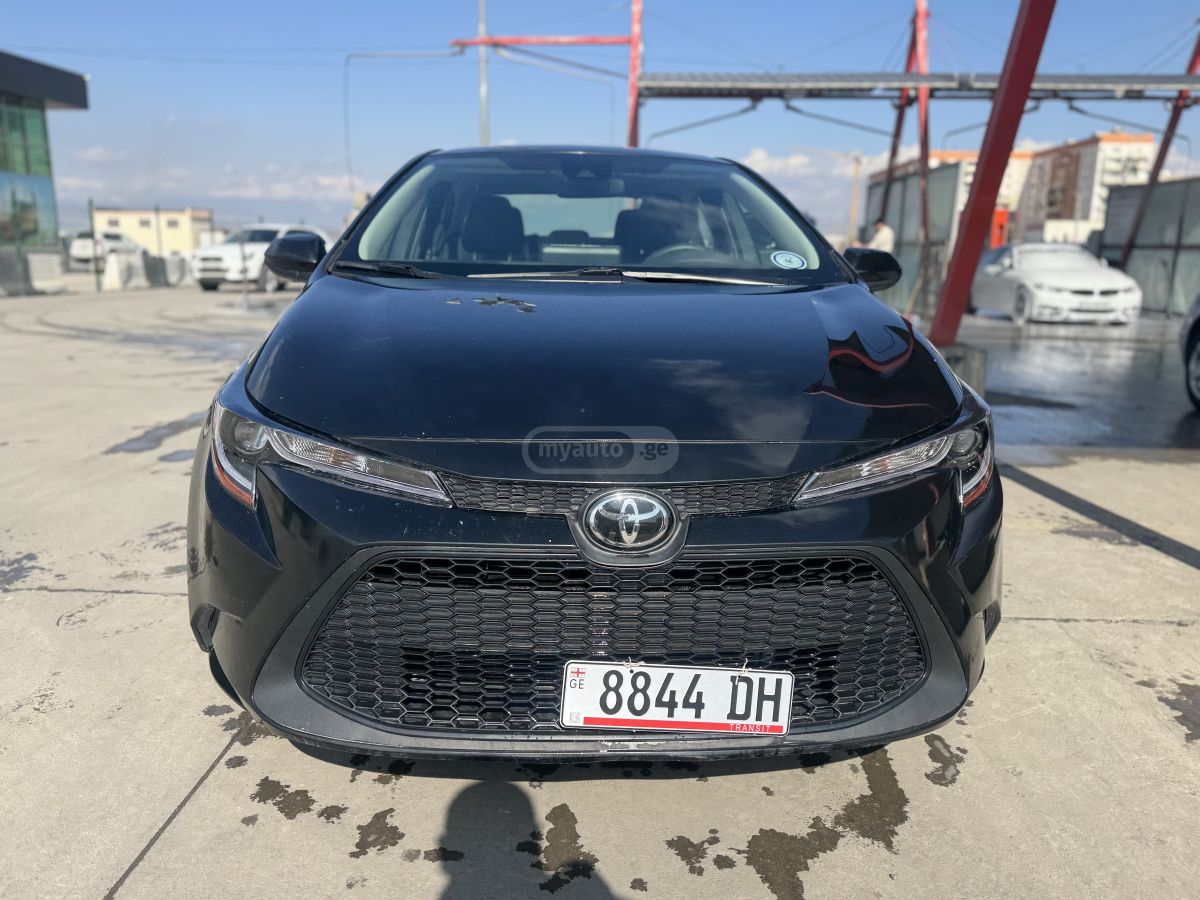 Toyota LE 4dr Sedan CVT — миниатюра 2