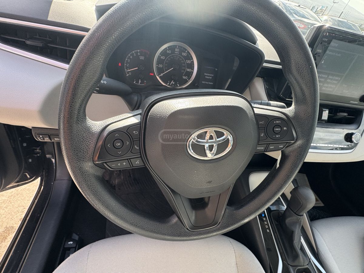 Toyota LE 4dr Sedan CVT — миниатюра 6