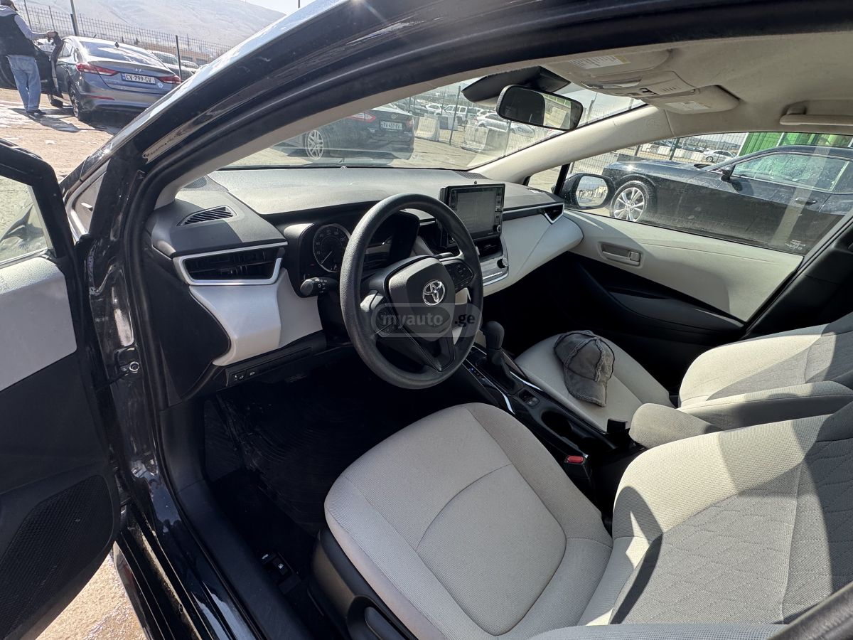 Toyota LE 4dr Sedan CVT — миниатюра 7