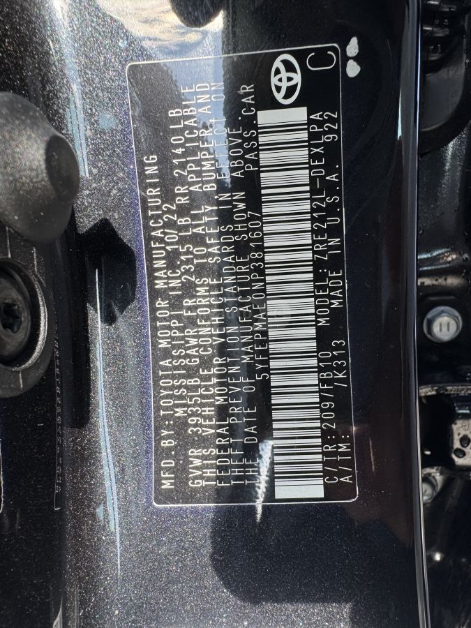 Toyota LE 4dr Sedan CVT — миниатюра 9