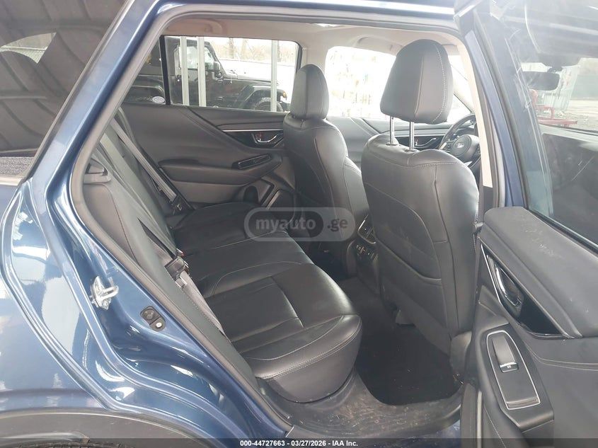Subaru Outback - фото 8