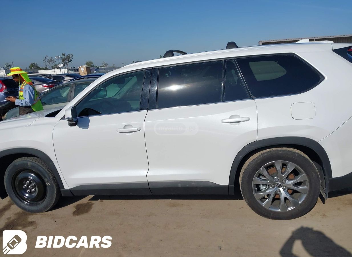 Toyota Grand Highlander - фото 2