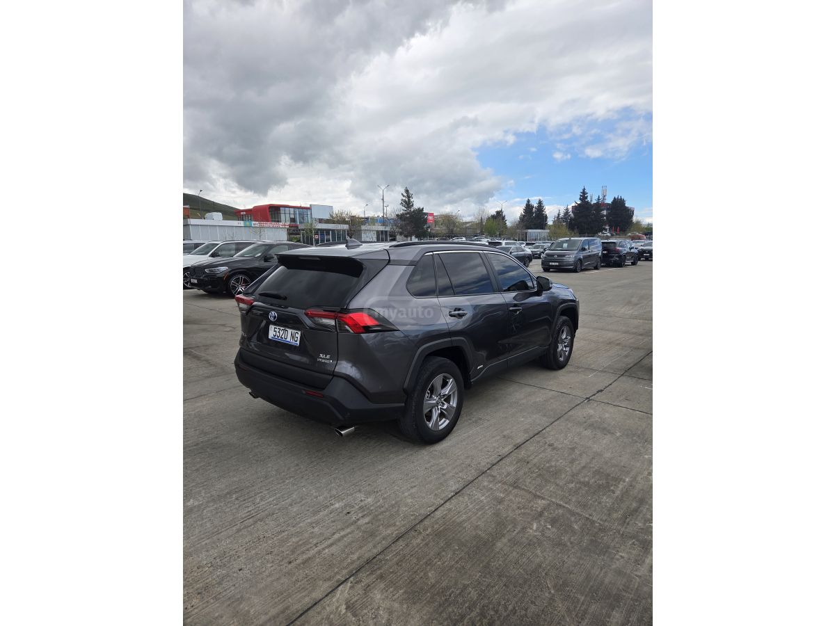 Toyota RAV 4 - фото 5