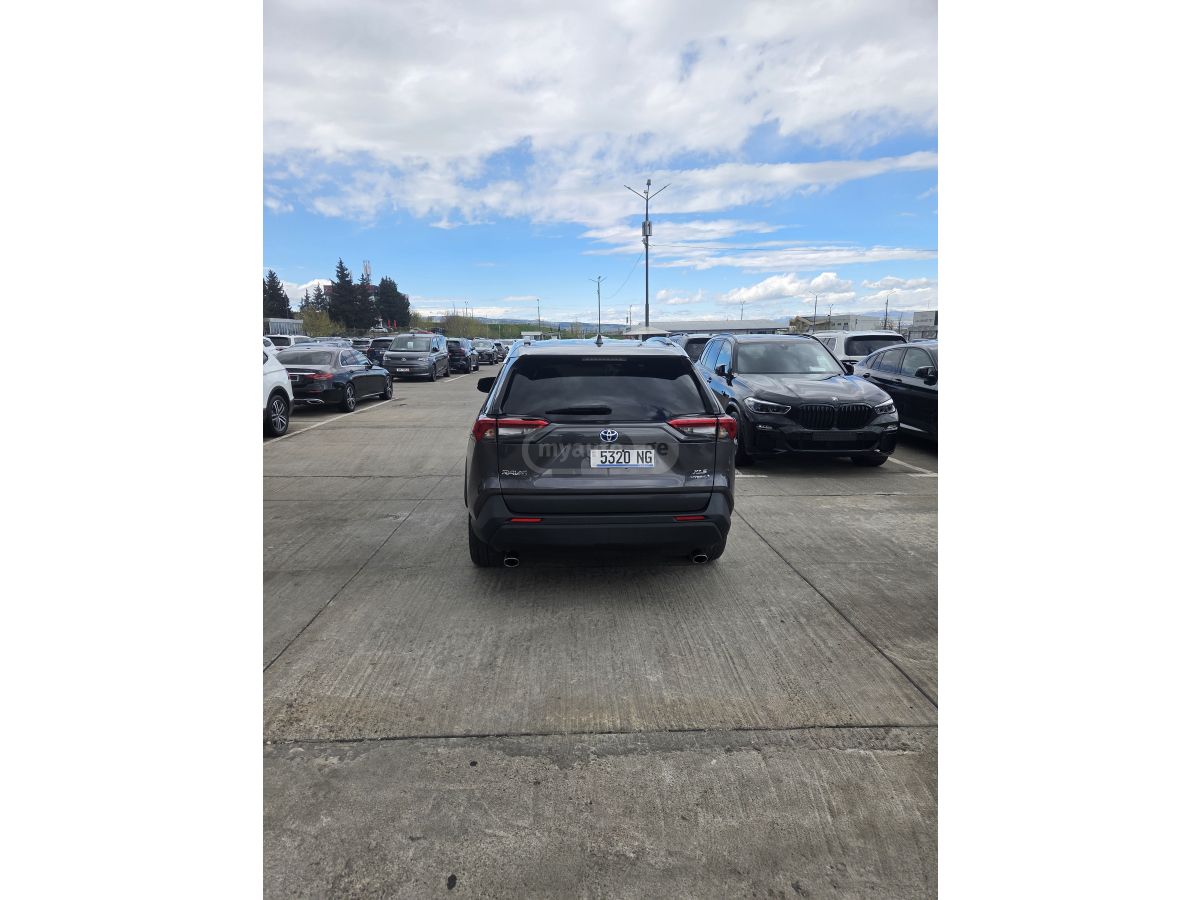 Toyota RAV 4 - фото 6