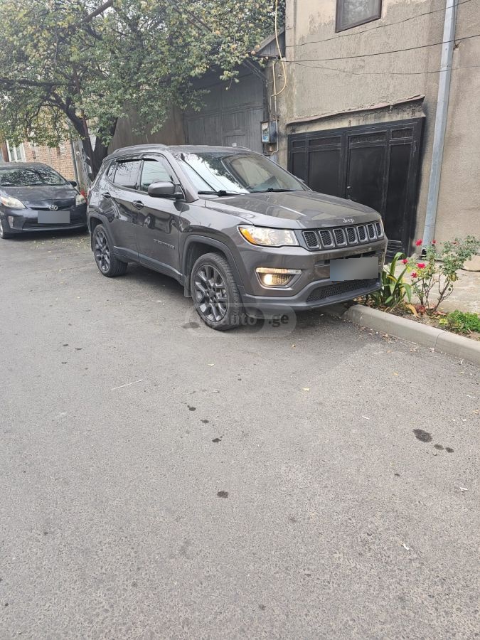 Jeep Compass - фото 3