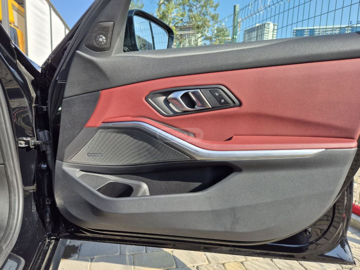 BMW xDrive 4dr All Wheel Drive Sed — миниатюра 10