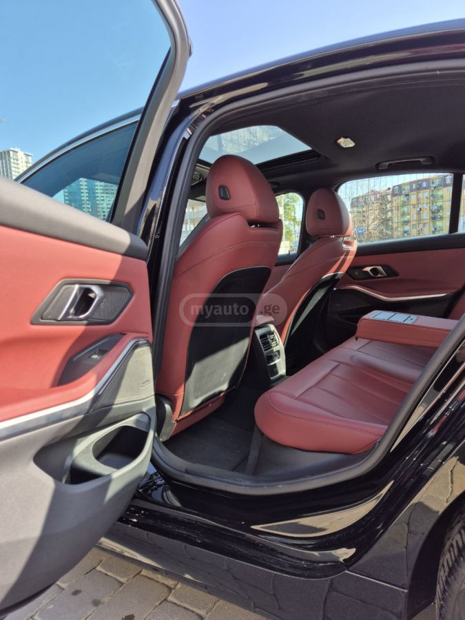 BMW xDrive 4dr All Wheel Drive Sed — миниатюра 12