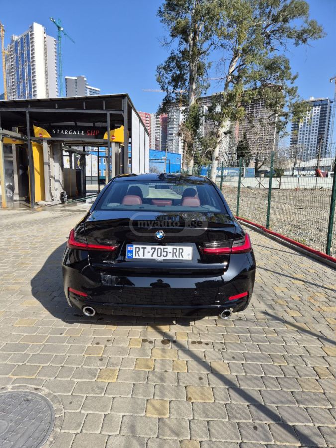 BMW xDrive 4dr All Wheel Drive Sed — миниатюра 3