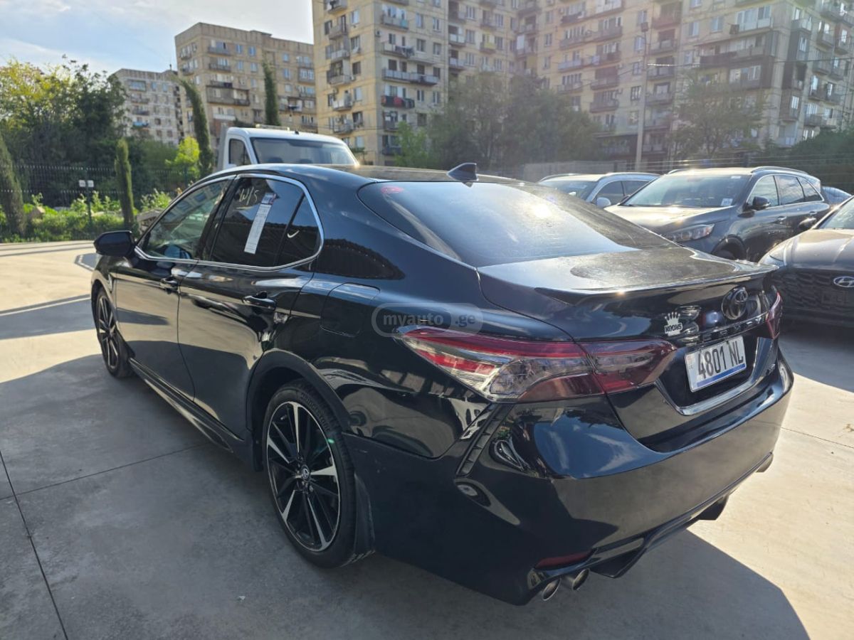 Toyota Camry - фото 6