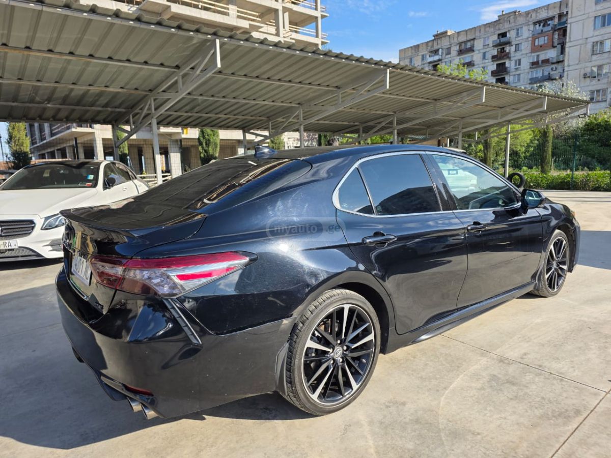 Toyota Camry - фото 7