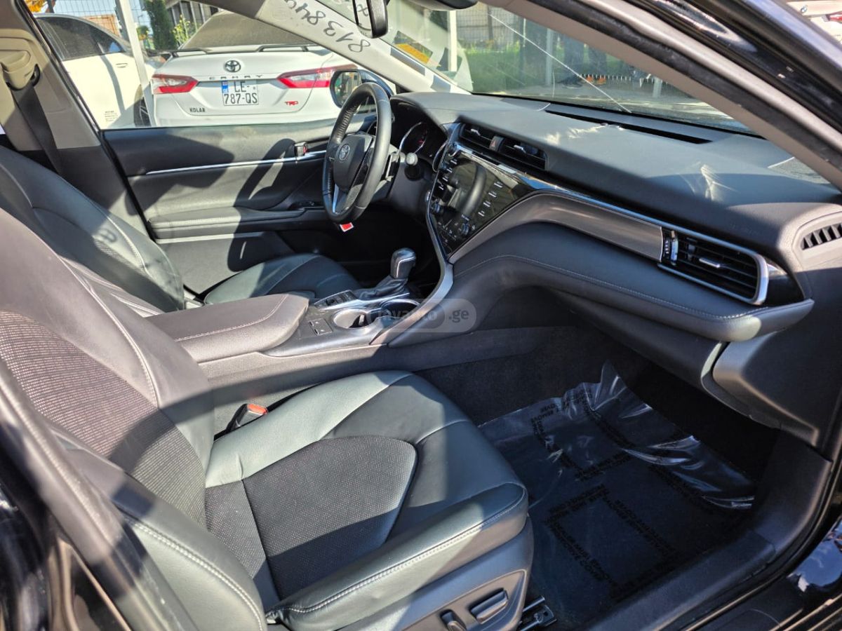 Toyota Camry - фото 9
