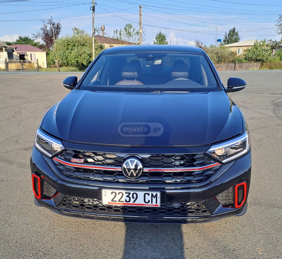 Volkswagen Jetta - фото 1