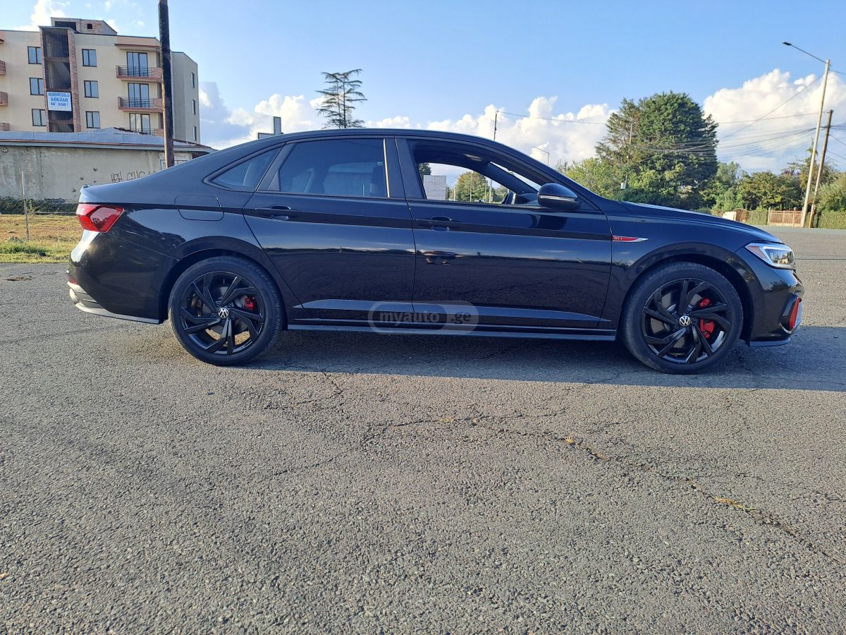 Volkswagen Jetta - фото 11