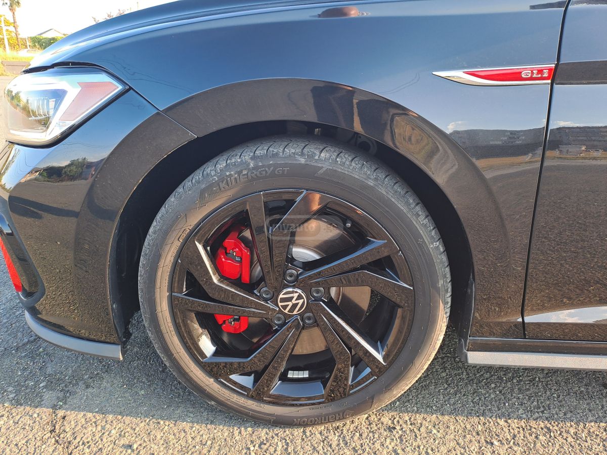 Volkswagen Jetta - фото 12