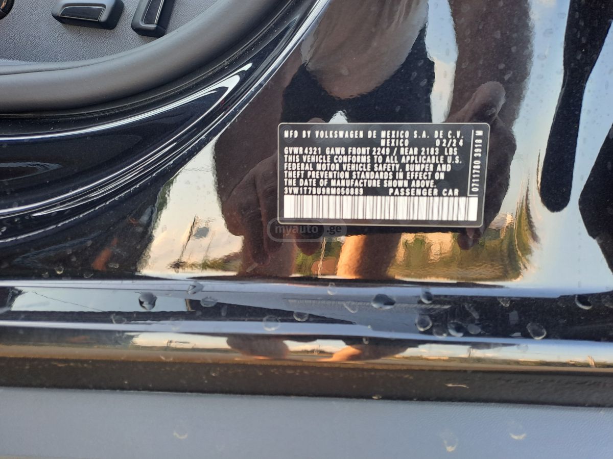 Volkswagen Jetta - фото 5