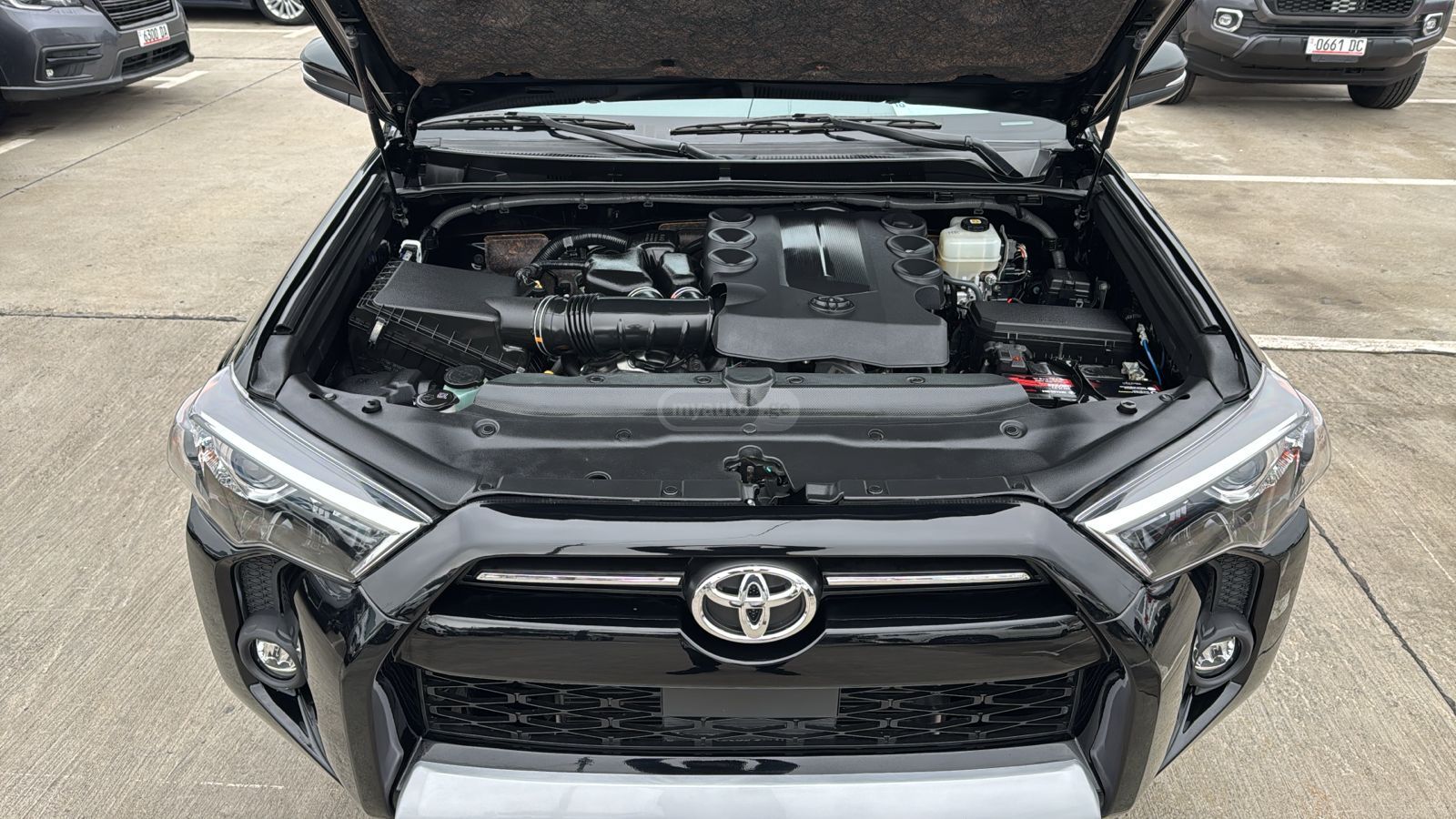 Toyota Limited 4dr 4x4 Automatic — миниатюра 8