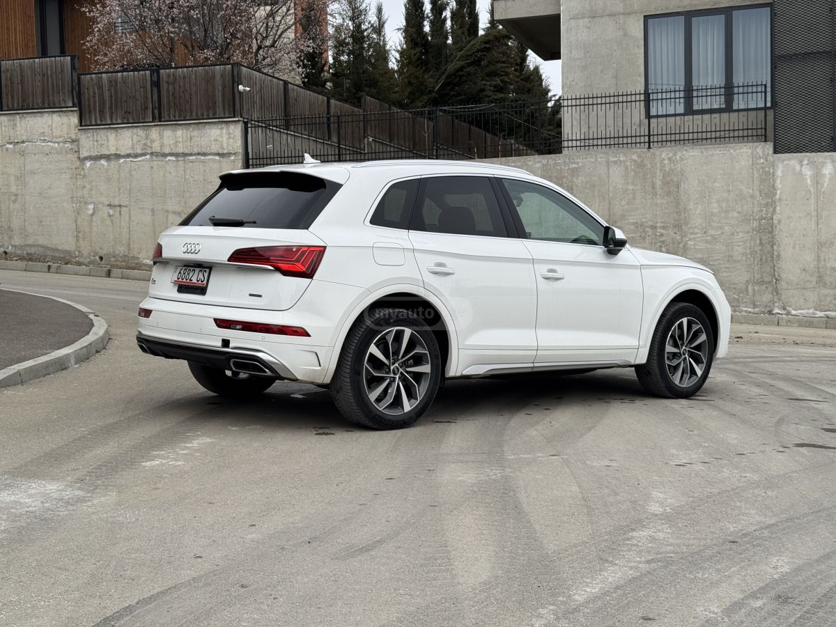 Audi 45 S line Premium 4dr All-Whee — миниатюра 4