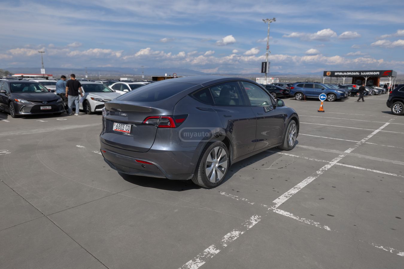 Tesla Model Y - фото 4