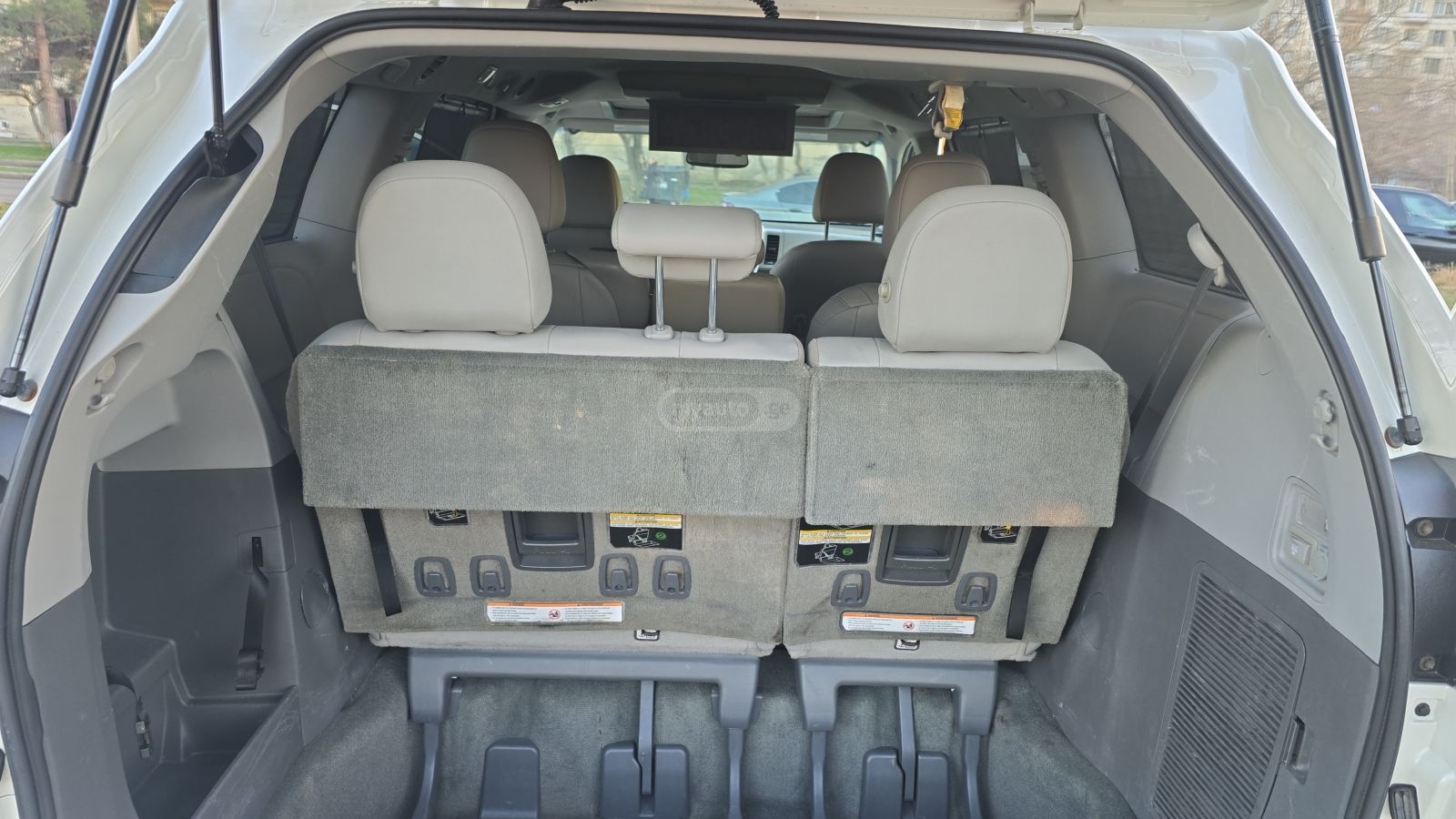 Toyota Sienna - фото 14