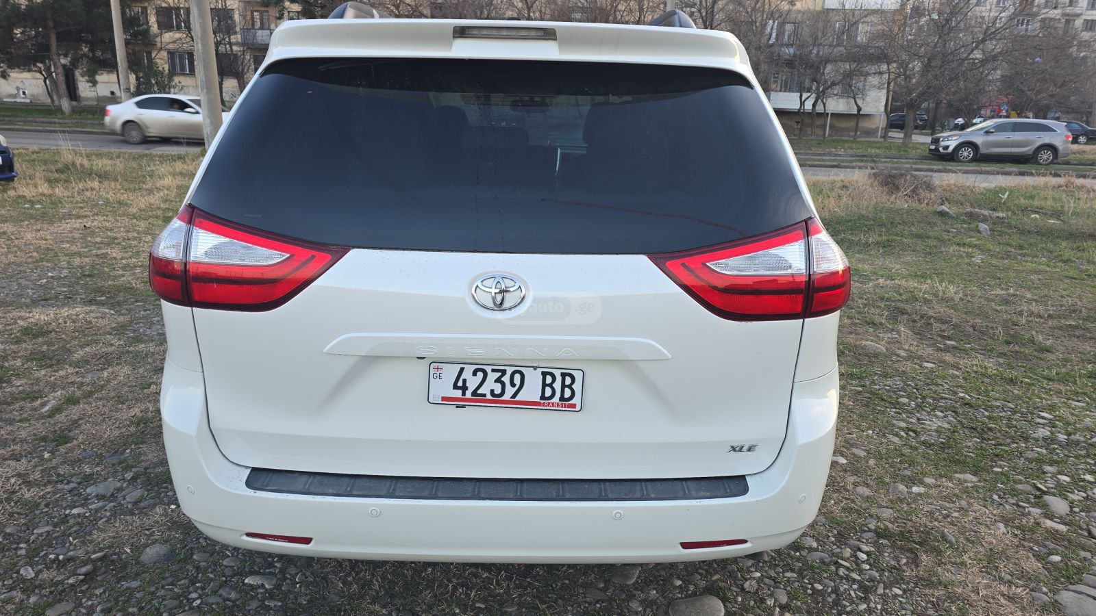 Toyota Sienna - фото 7