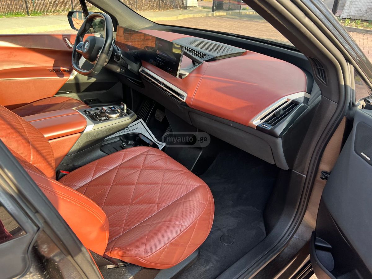 BMW IX - фото 10