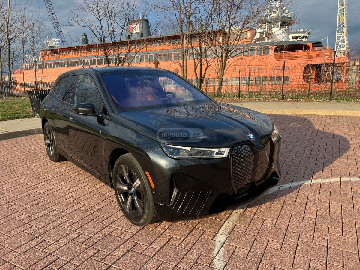 BMW IX - фото 2