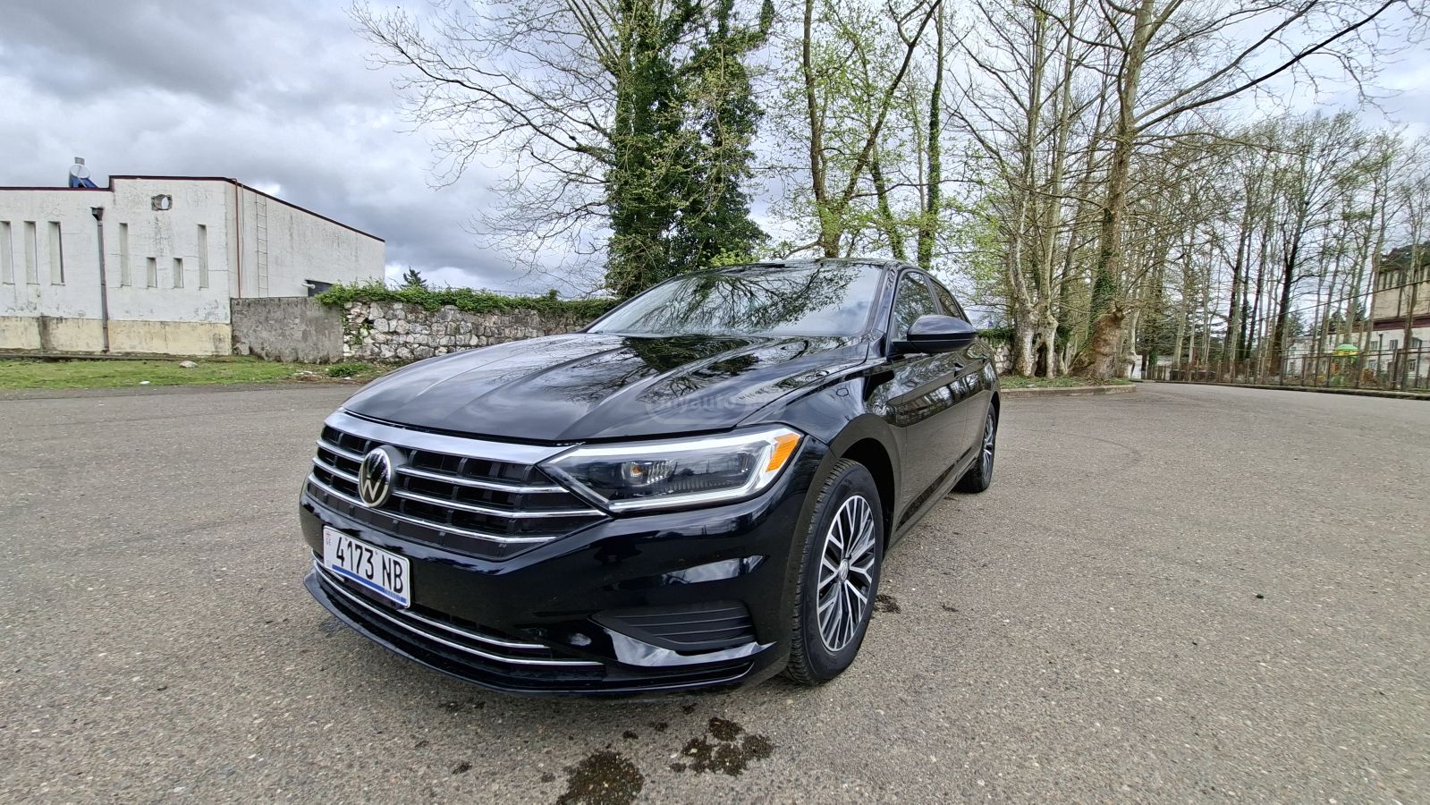 Volkswagen Jetta - фото 1