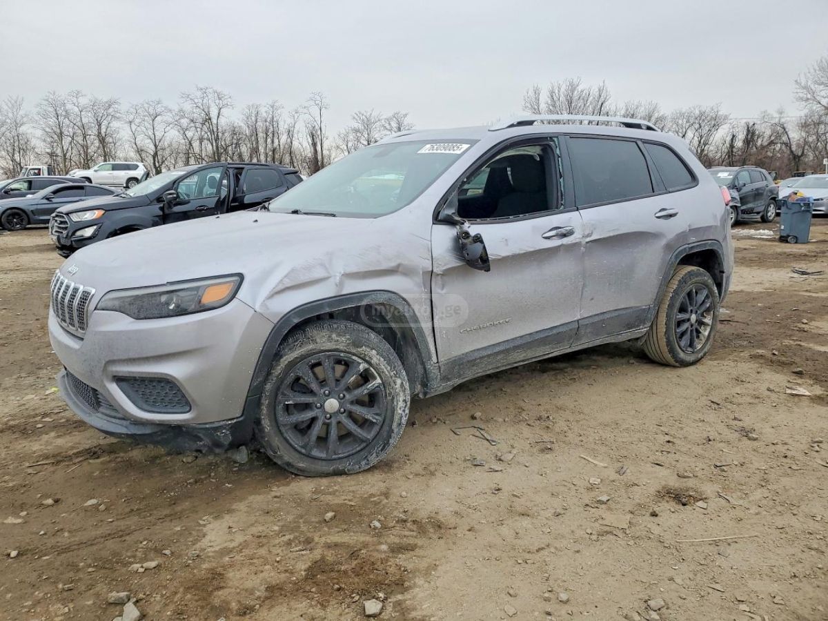 Jeep Cherokee - фото 1