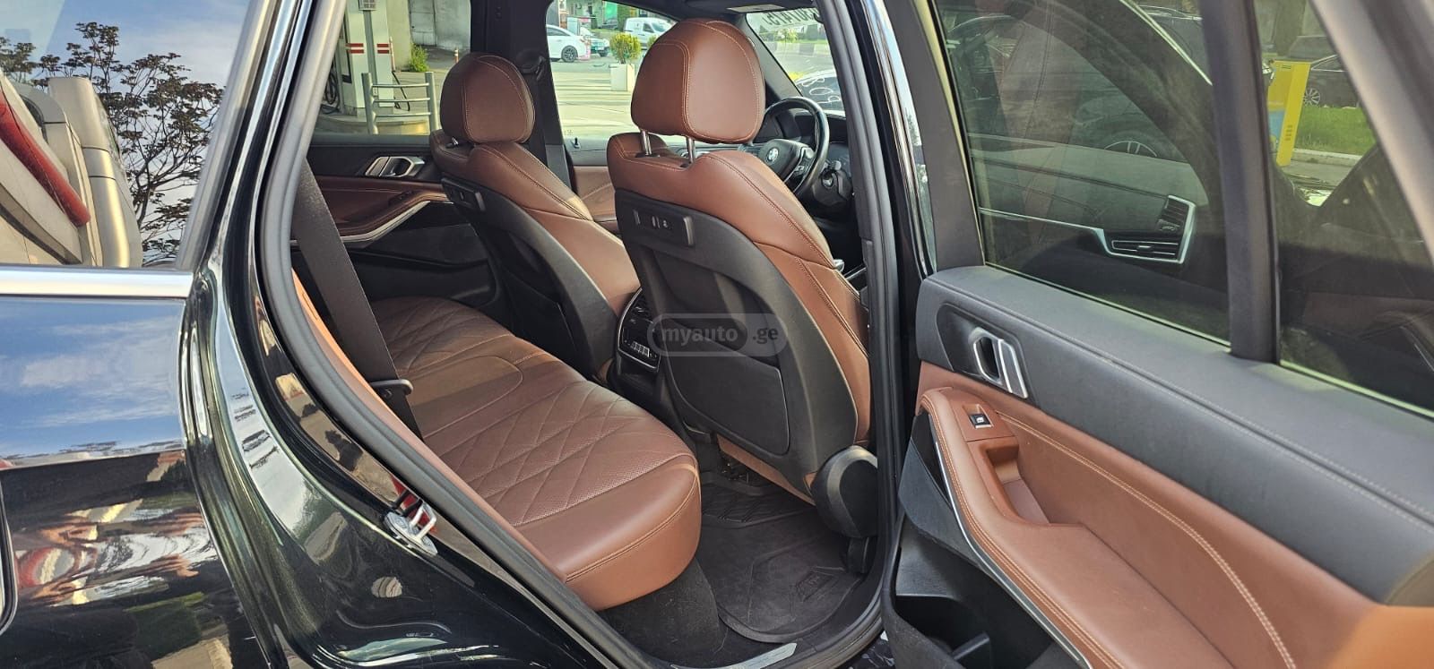 BMW X5 - фото 8