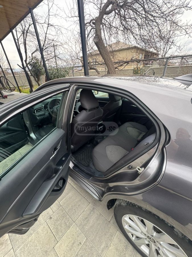 Toyota Camry - фото 5