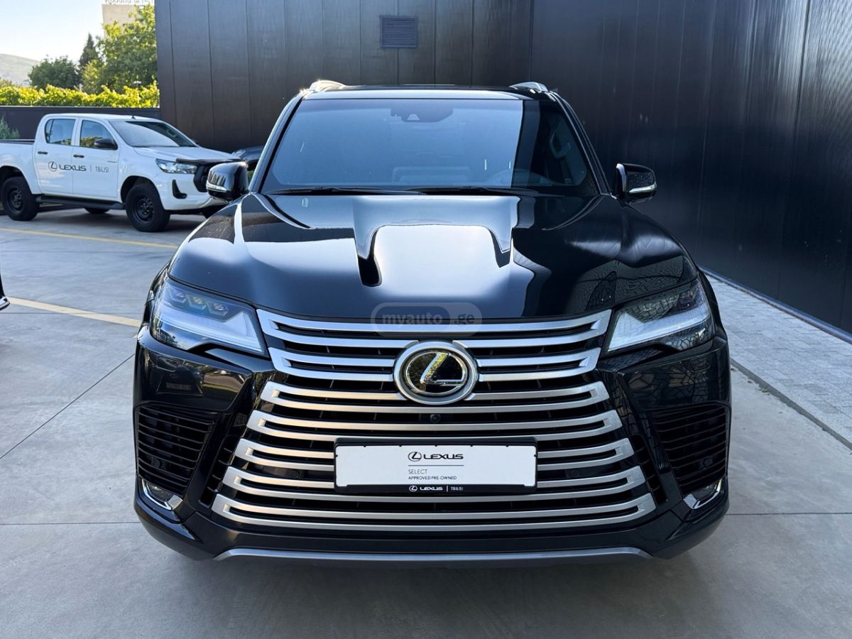 Lexus LX 500 