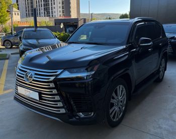 Lexus LX 500 