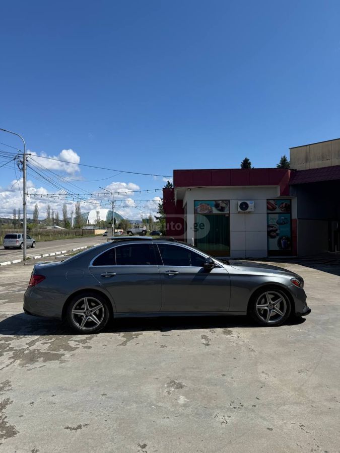 Mercedes-Benz E 350 - фото 4