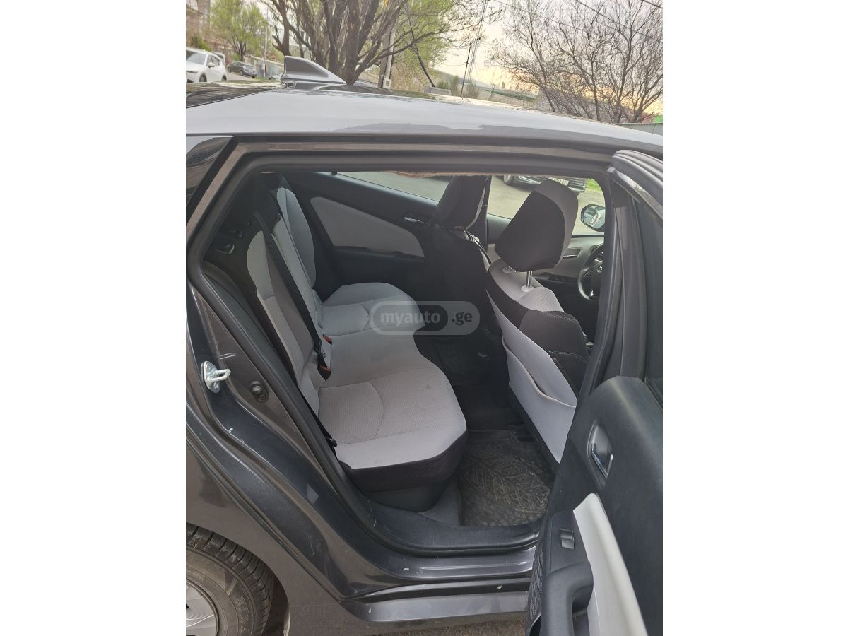 Toyota Prius - фото 11