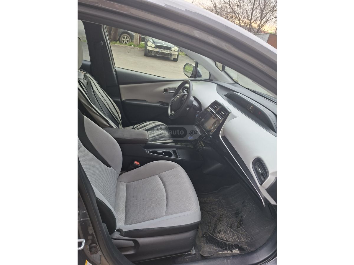 Toyota Prius - фото 8
