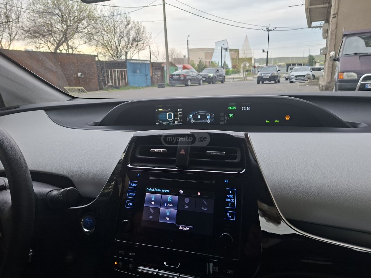 Toyota Prius - фото 9