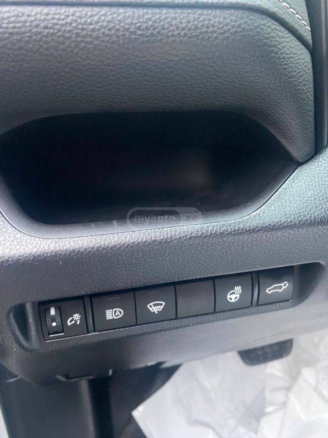 Toyota RAV 4 - фото 12