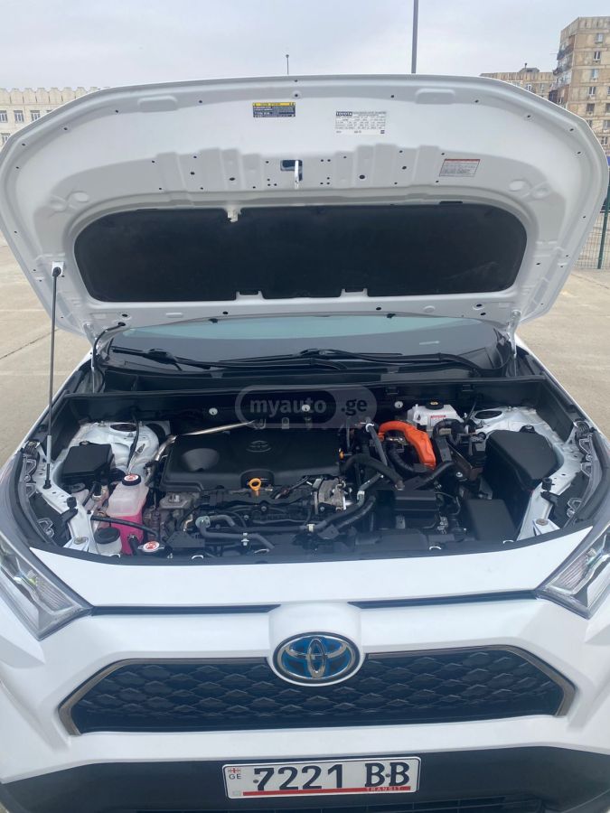 Toyota RAV 4 - фото 3