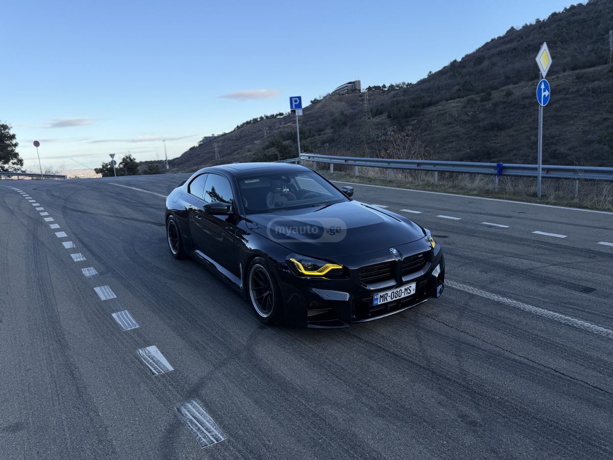 BMW M2 2023 — миниатюра 11