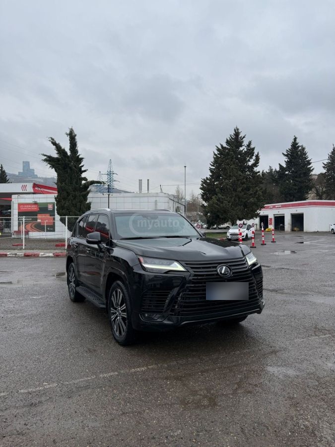 Lexus LX 500 - фото 1