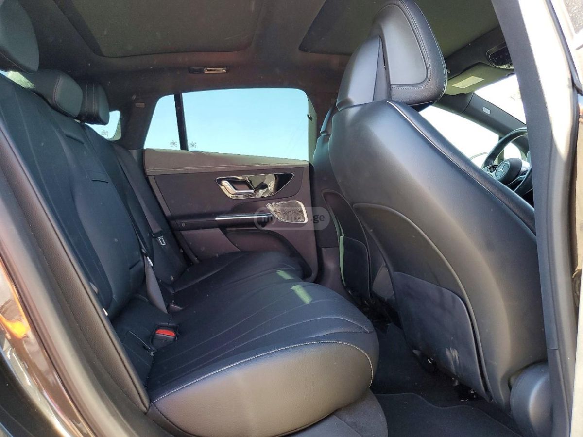 Mercedes-Benz EQE 350 2023 — миниатюра 8