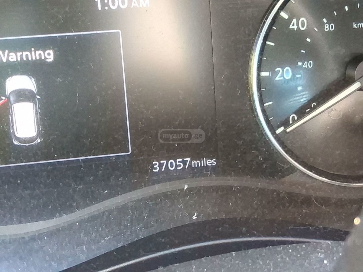 Nissan SV 4dr Front-Wheel Drive CVT — миниатюра 6