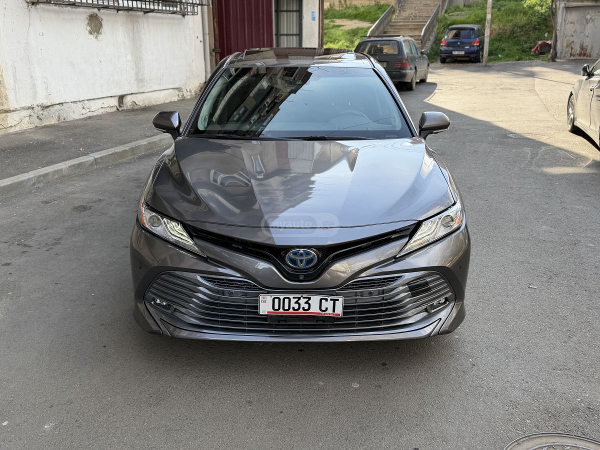 Toyota Camry - фото 3