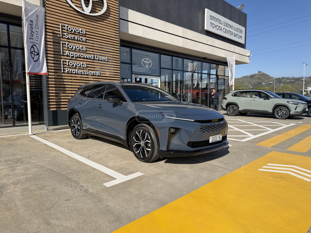 Toyota RAV 4 - фото 1