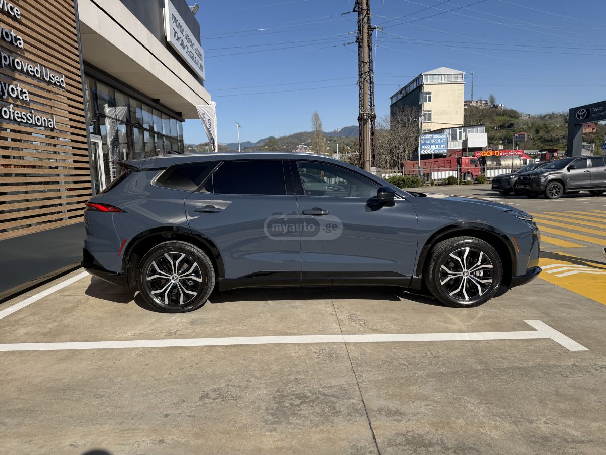 Toyota RAV 4 - фото 4