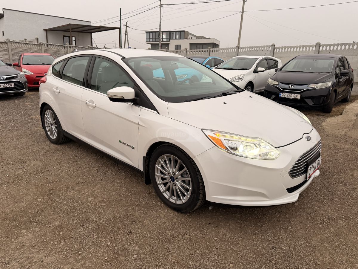 Ford Focus - фото 2