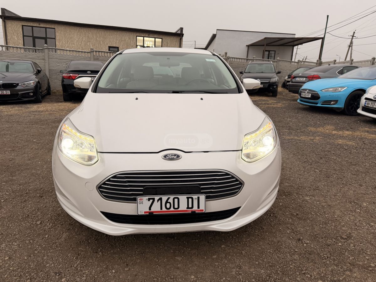 Ford Focus - фото 5